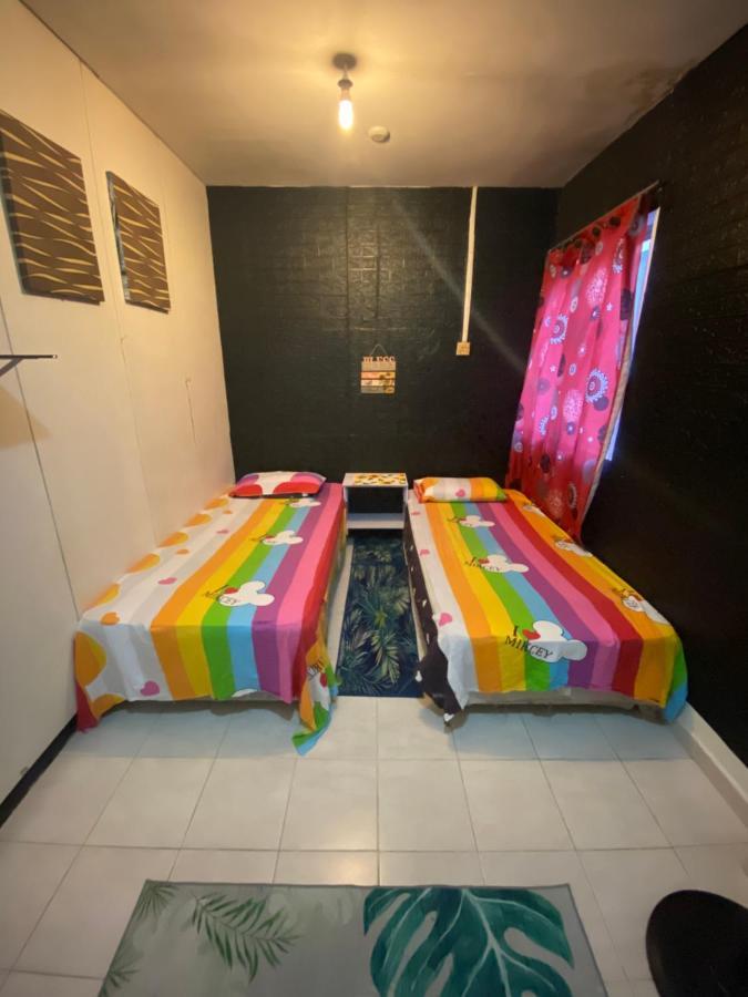Pesona Backpackers Inn Kota Bharu Esterno foto