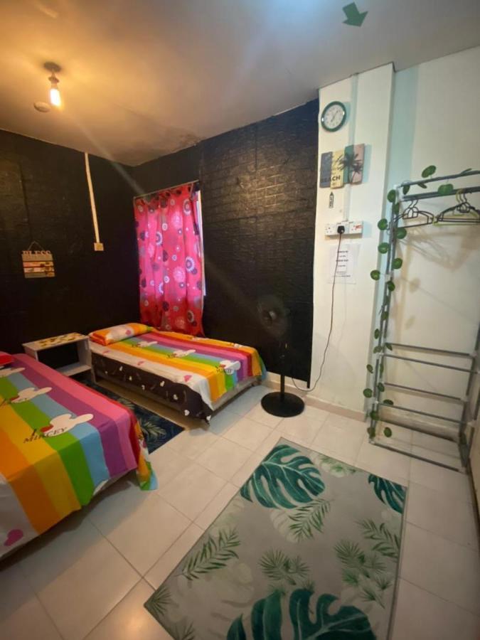 Pesona Backpackers Inn Kota Bharu Esterno foto